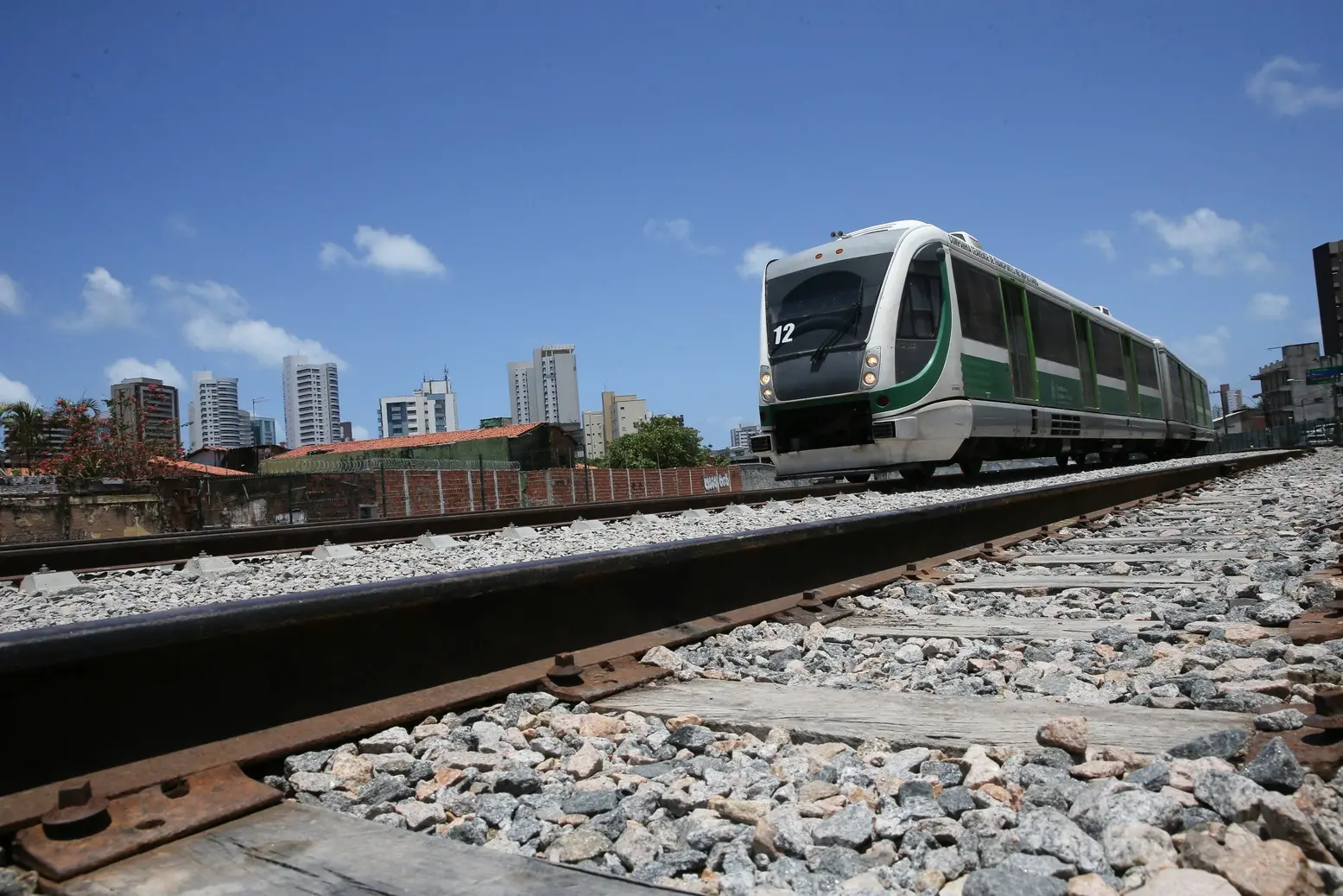 Imagem da notícia: Trem de passageiros entre Fortaleza e Sobral avança; projeto prevê ferrovia compartilhada com cargas