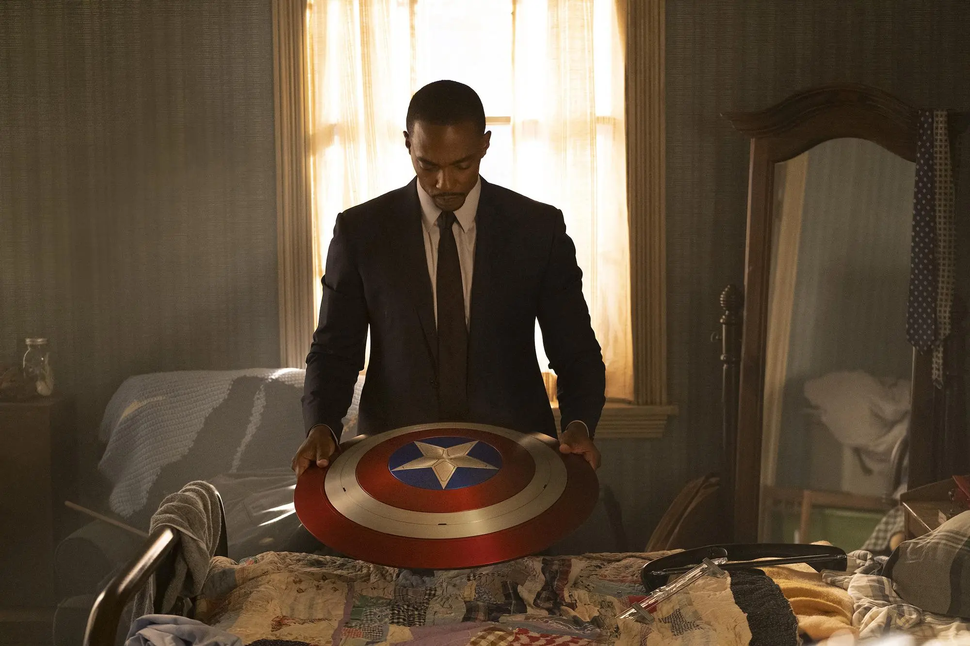 Anthony Mackie como Capitão América