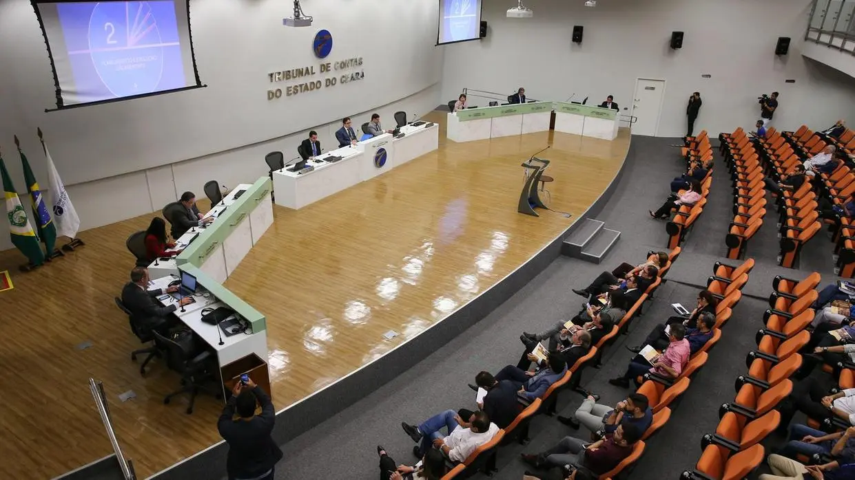 Imagem da notícia: Disputa de deputados do Ceará por vaga no Tribunal de Contas deve esperar recesso parlamentar 