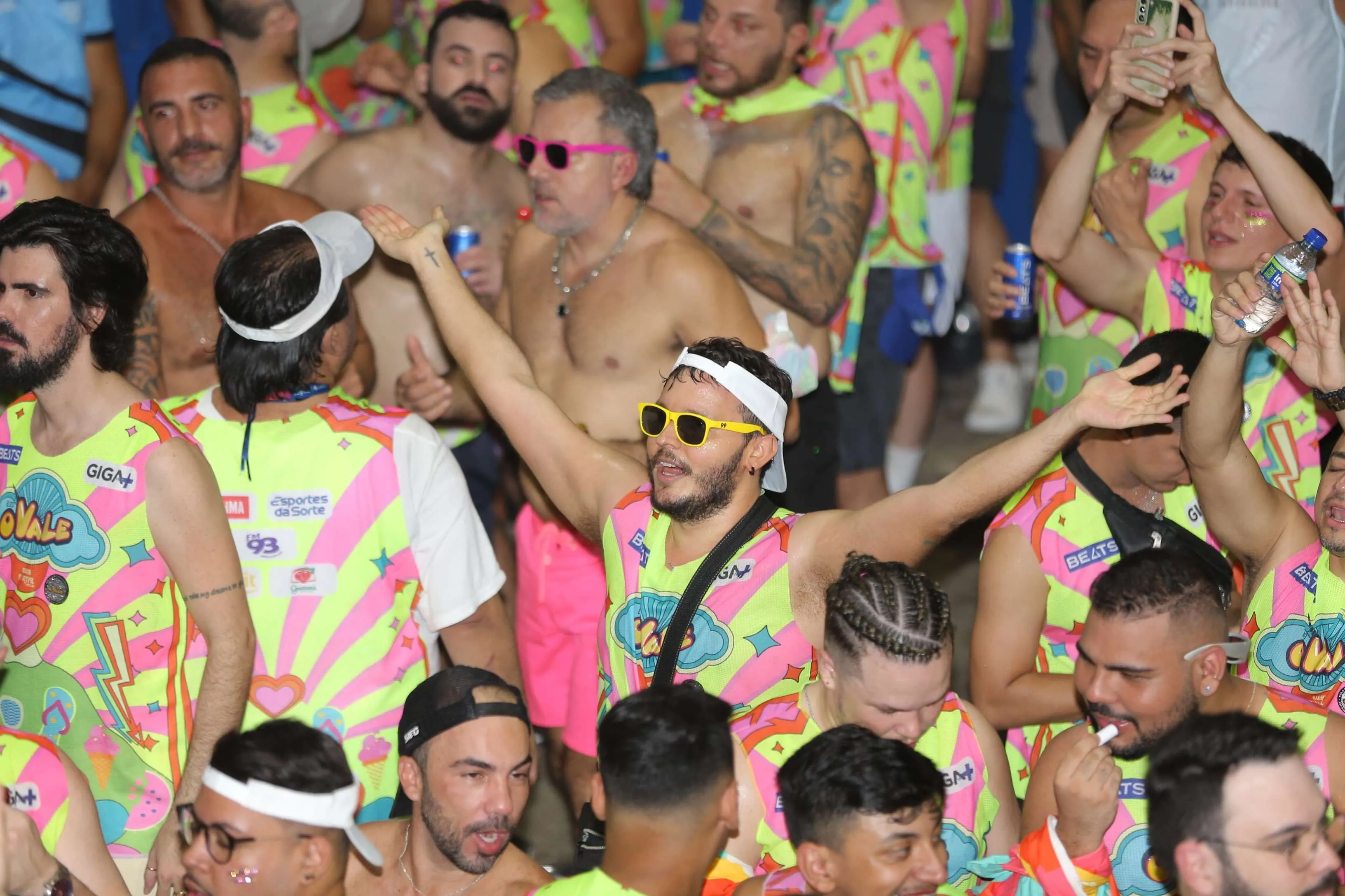Foliões curtiram as músicas no circuito do Fortal 2024