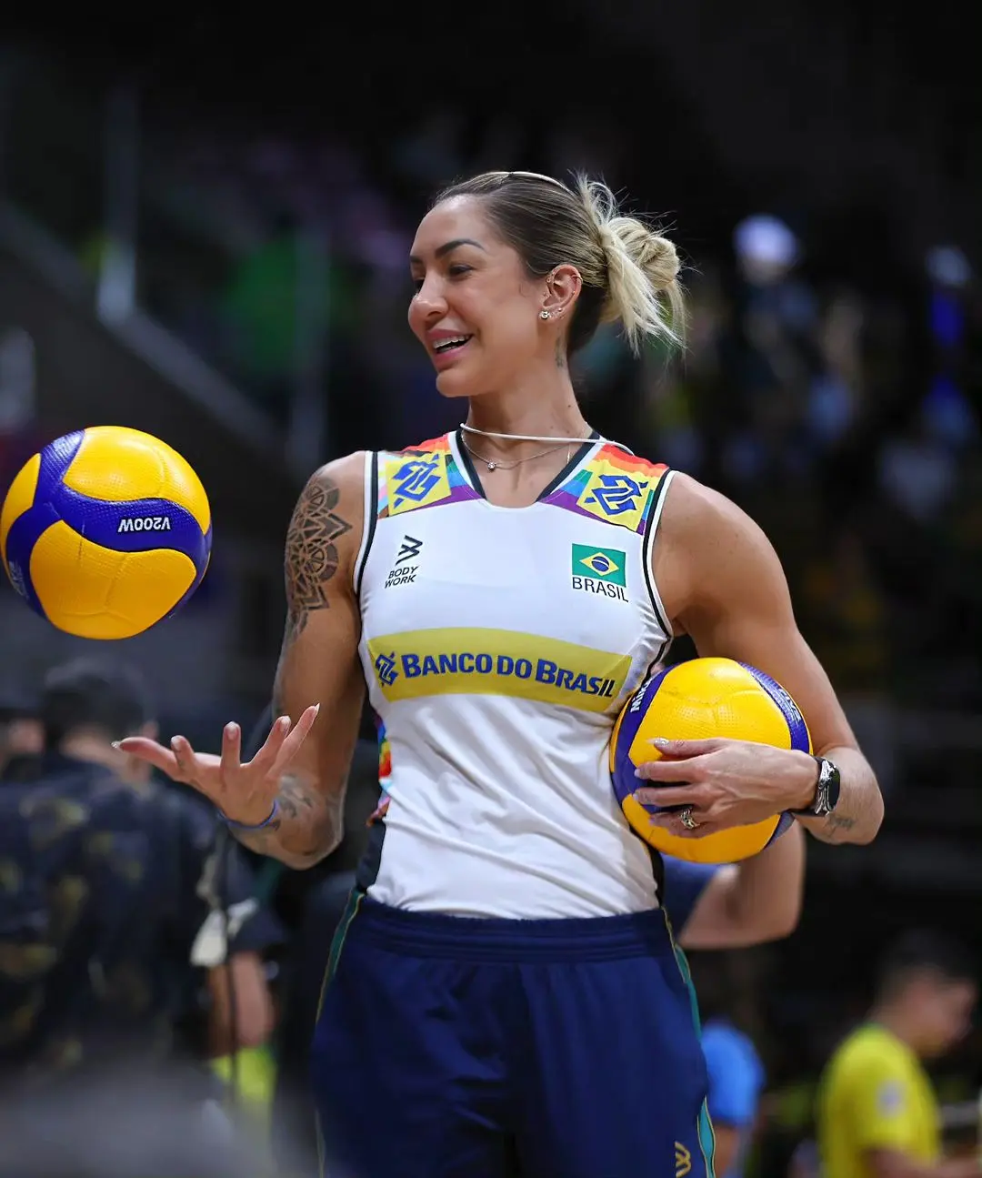 Imagem da notícia: Antes e depois de Thaísa Daher, bicampeã de vôlei, viraliza nas redes