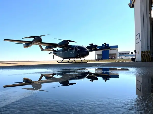 Imagem da notícia: Eve, da Embraer, monta seu primeiro protótipo do eVTOL 