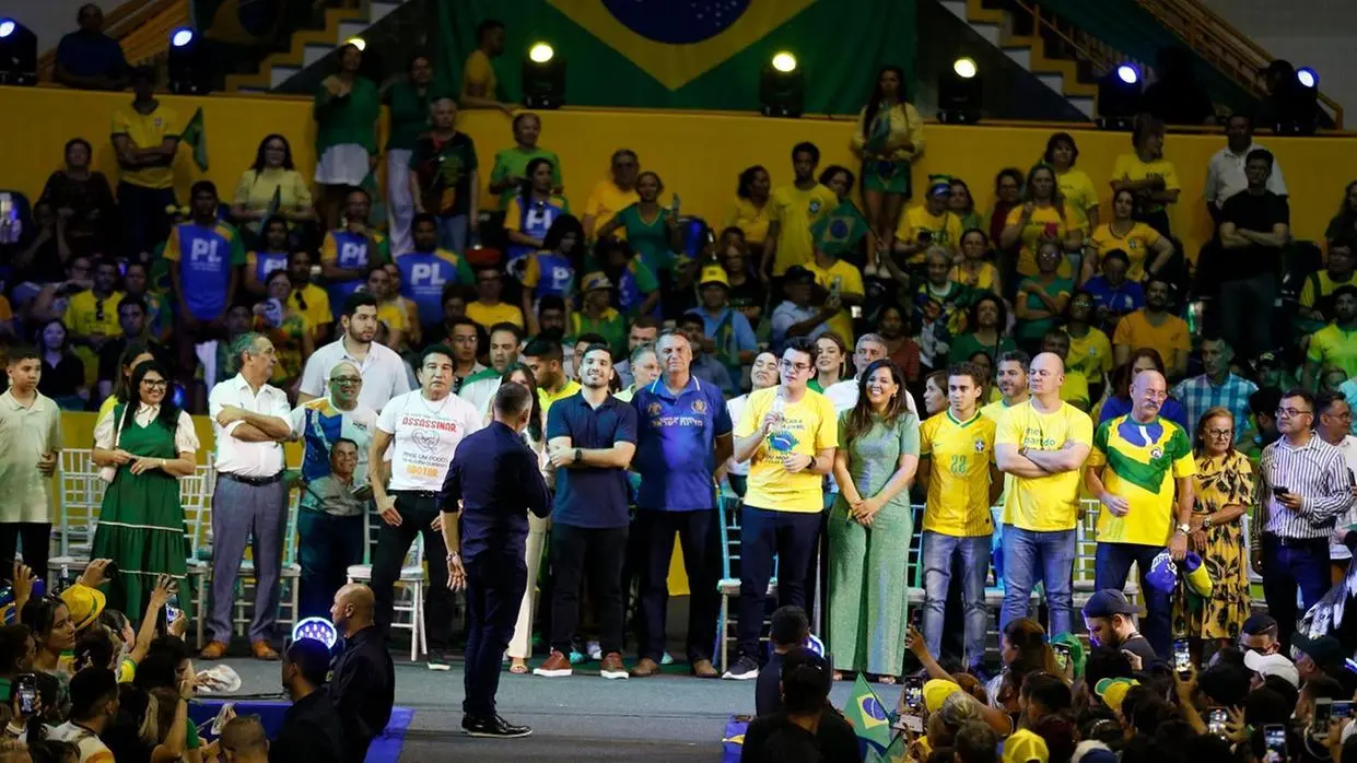 Imagem da notícia: PL oficializa candidatura de André Fernandes à Prefeitura de Fortaleza