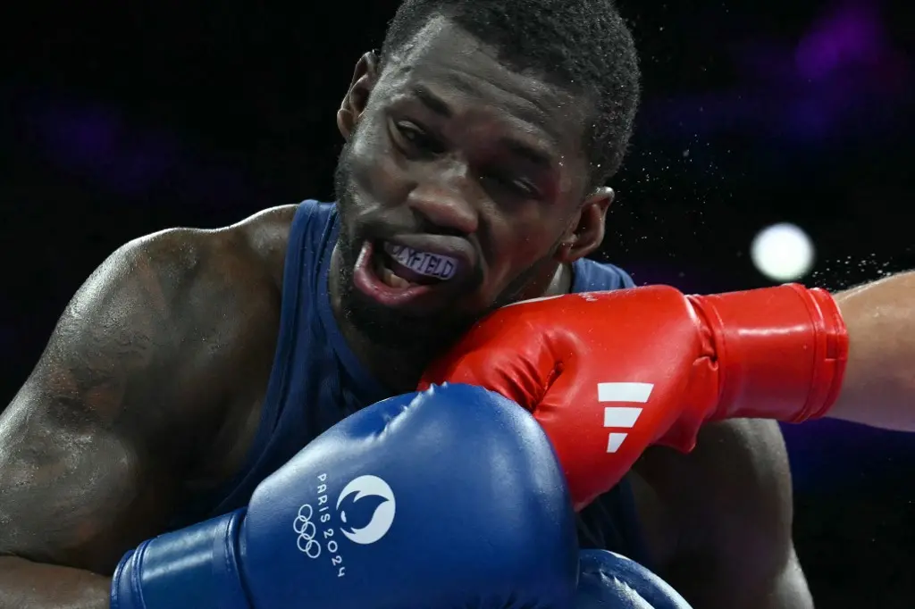 Imagem da notícia: Boxe: Wanderley 'Holyfield' é derrotado por ucraniano e se despede das Olimpíadas de Paris