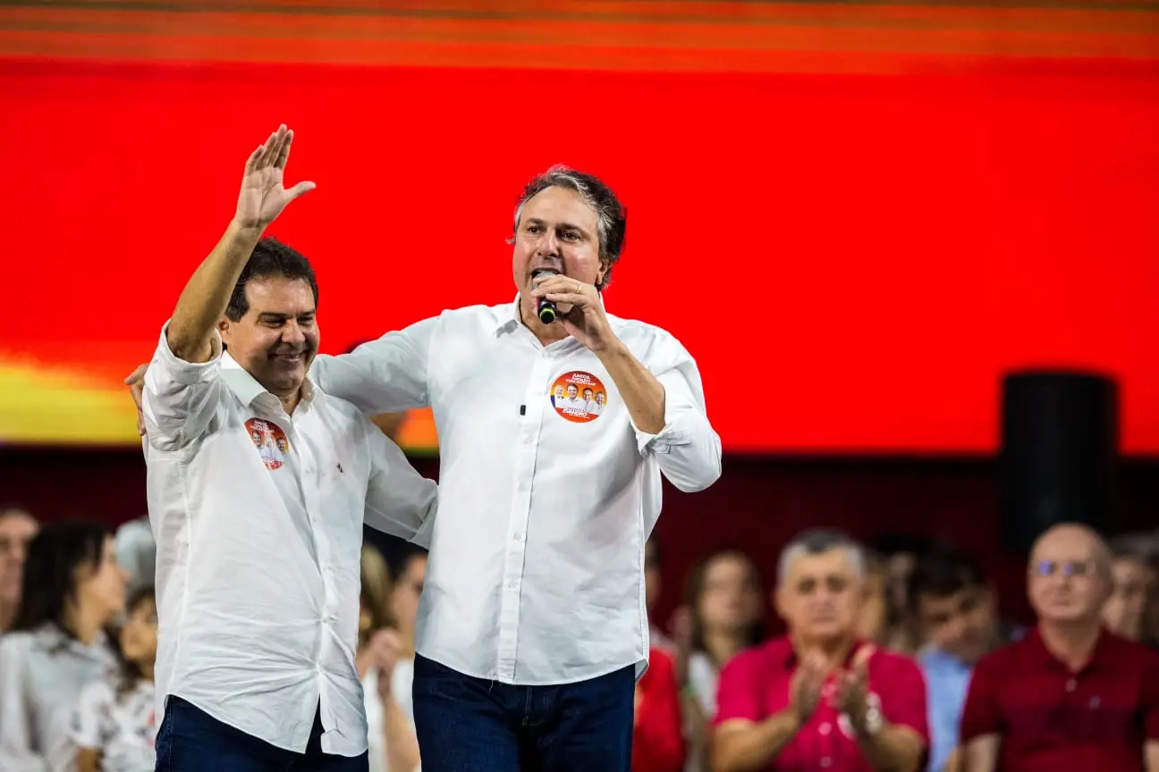 Imagem da notícia: 'Não fazemos política como projeto pessoal', diz Camilo Santana em convenção do PT Fortaleza 