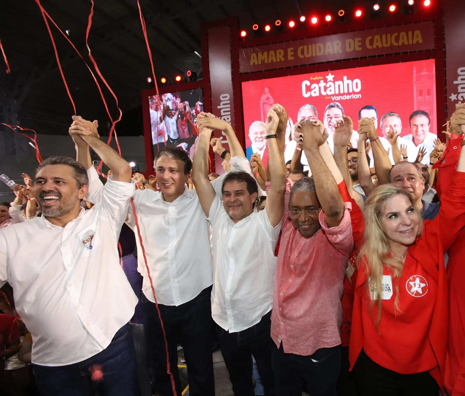 Imagem da notícia: Ausente em convenção do PT Fortaleza, Luizianne divide palanque com Evandro em Caucaia