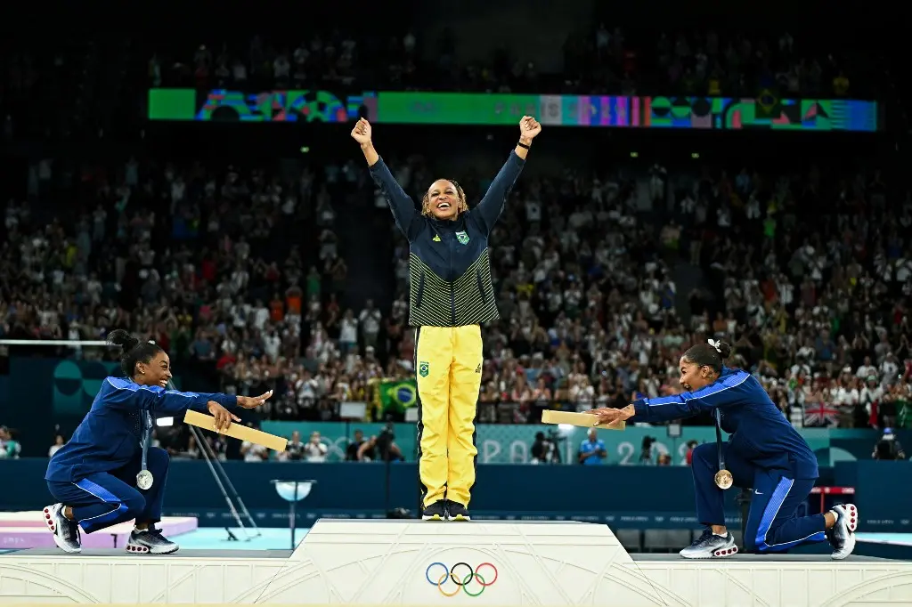 Imagem da notícia: Quanto os medalhistas olímpicos vão pagar de imposto na imigração? Entenda como funciona