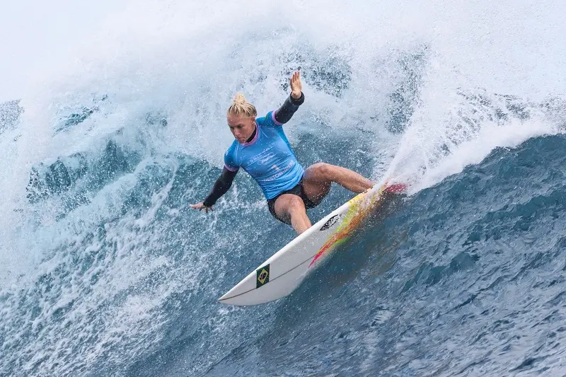 Imagem da notícia: Tatiana Weston-Webb é prata no surfe feminino dos Jogos Olímpicos