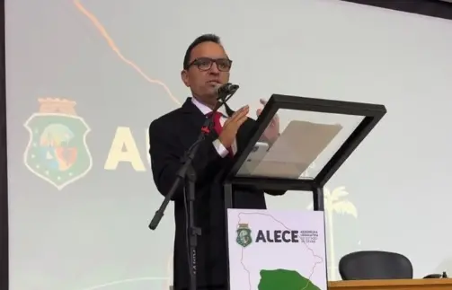 Imagem da notícia: Vereador Pedro Lobo assume suplência na Alece após desistir de pré-candidatura no Crato  
