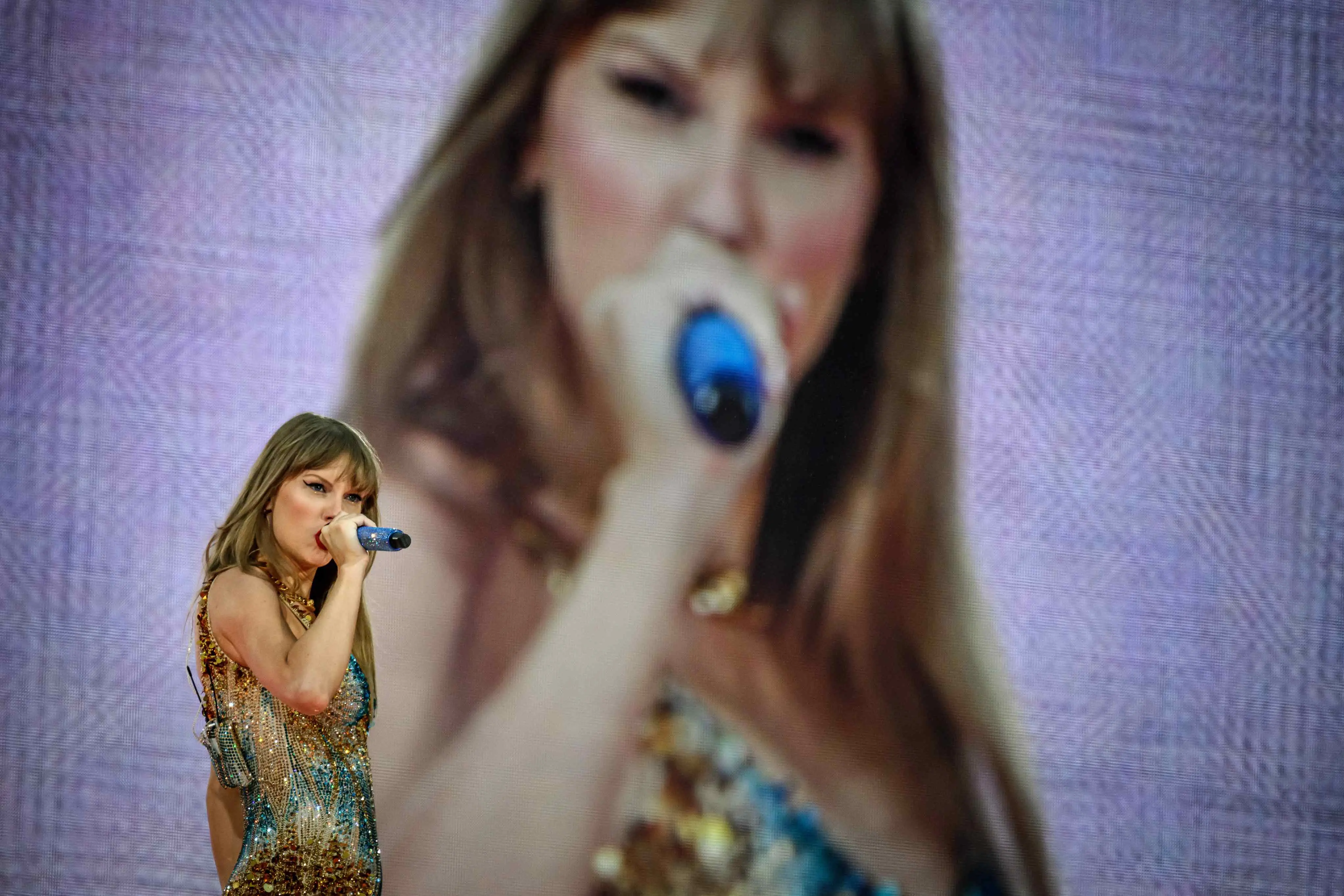 Imagem da notícia: Taylor Swift ganha exposição com seus objetos e roupas em museu de Londres; veja detalhes