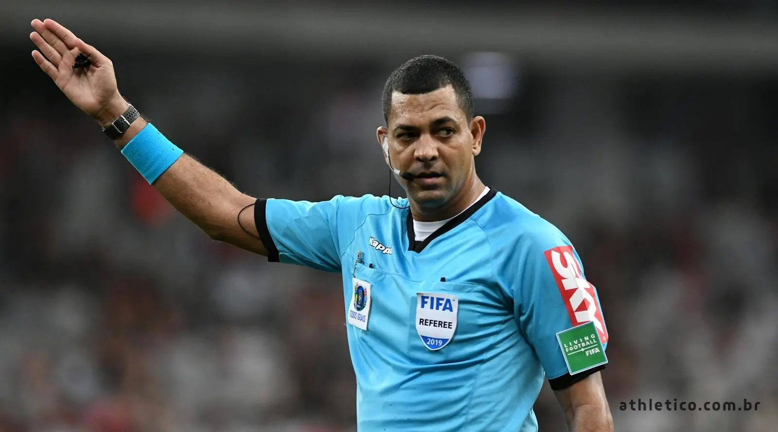 Imagem da notícia Derrota do Ceará teve interferência direta da arbitragem na Série B