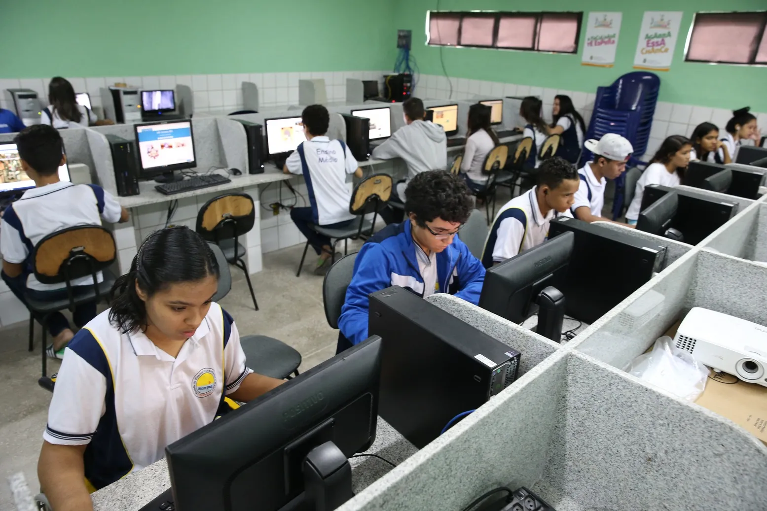 Ensino Médio ainda é o principal gargalo da educação básica brasileira, como mostra o Ideb