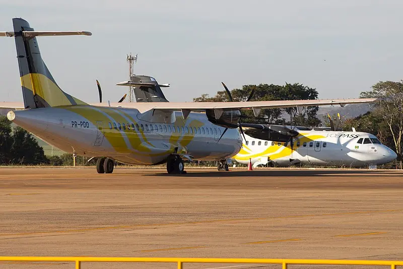Imagem da notícia: Avião da Voepass, semelhante ao que caiu em Vinhedo (SP), faz pouso de emergência em Minas Gerais