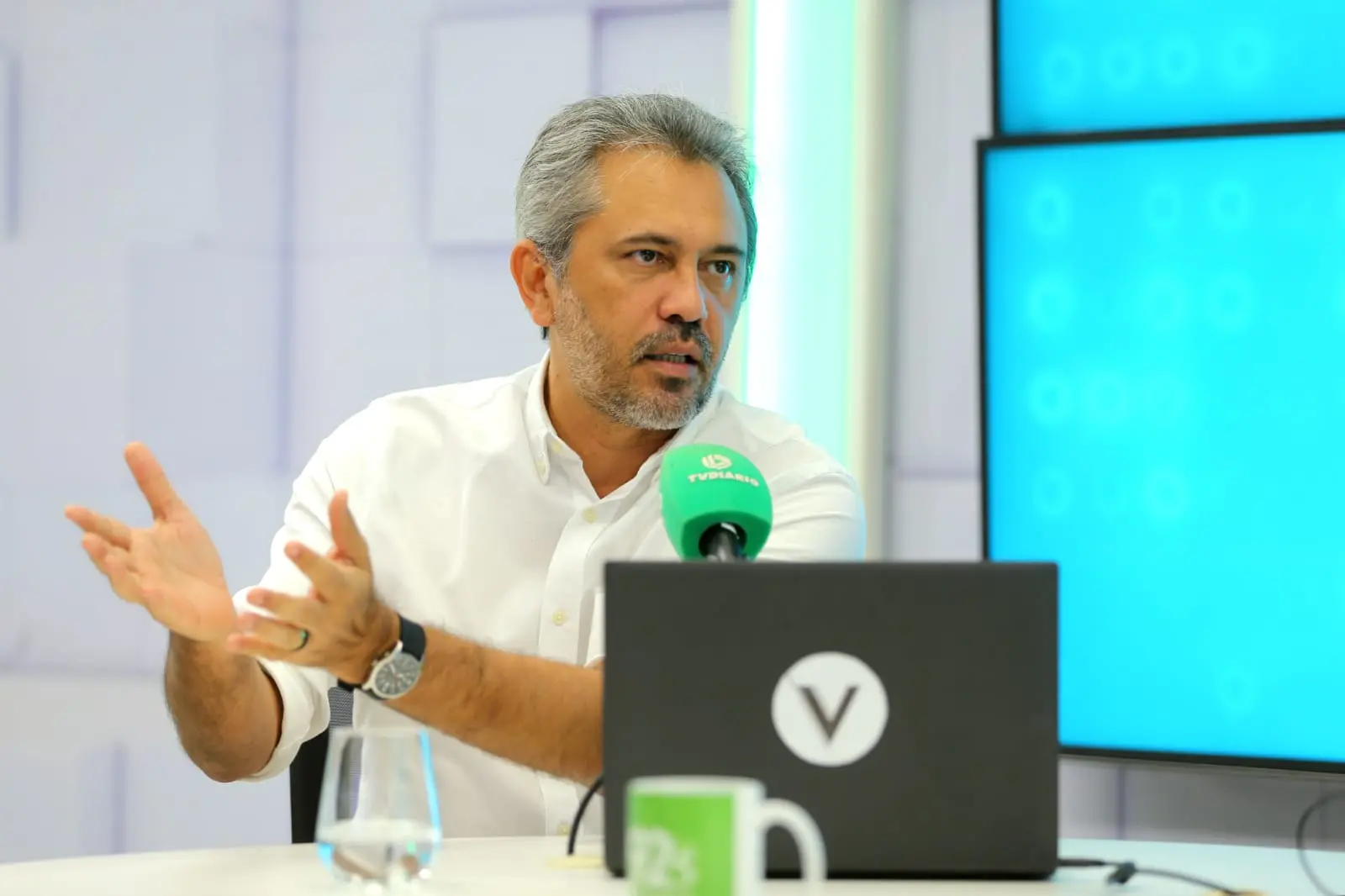 Imagem da notícia: Governador revela preocupação com segurança das eleições; Estado vai reforçar patrulhamento