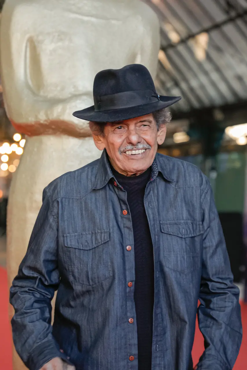 Imagem da notícia: Aos 80 anos, Rodger Rogério brilha ao interpretar novo personagem no cinema
