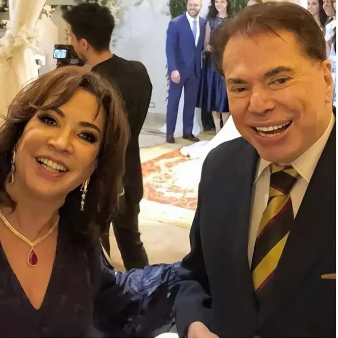 Imagem da notícia: Conheça a história de amor de Silvio Santos e Íris Abravanel, que foram casados por 43 anos