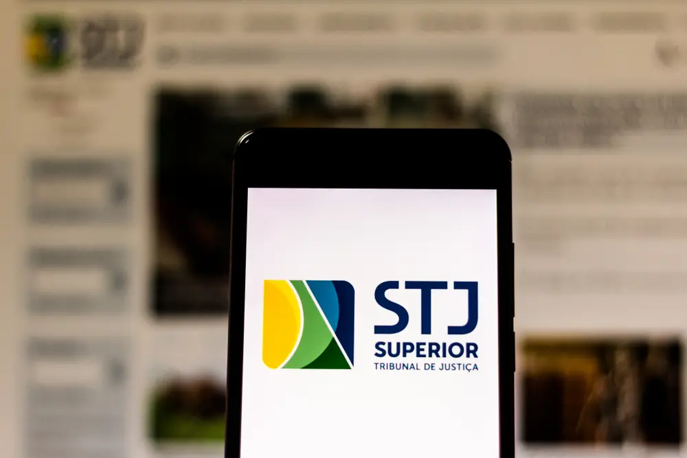 Imagem da notícia: Concurso STJ divulga edital com salário de R$ 12,4 mil; veja detalhes