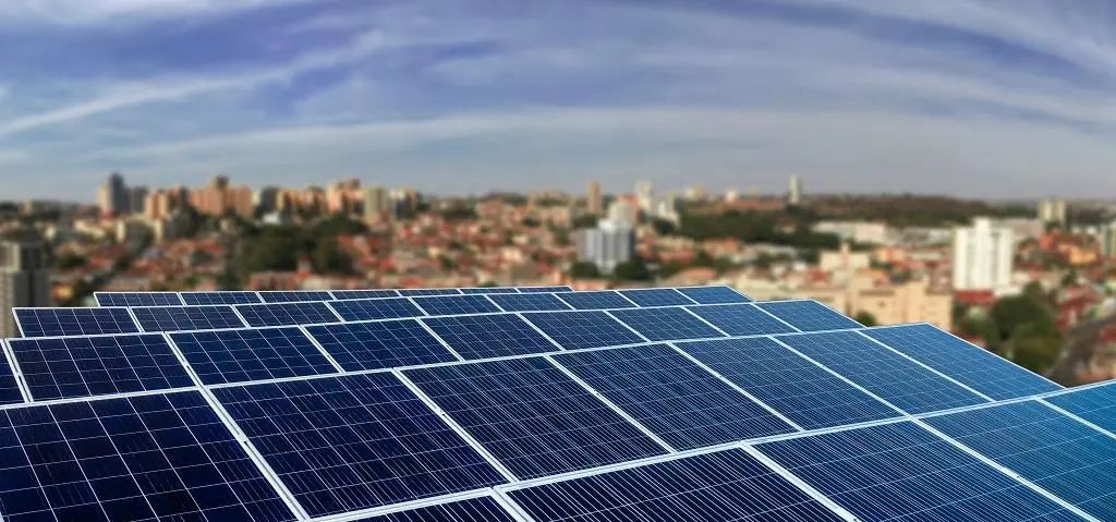 Imagem da notícia Após articulação, Câmara retira taxa contra energia solar