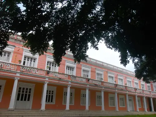 Imagem da notícia: Casas de Cultura Estrangeira da UFC abrem 1.489 vagas; saiba como se inscrever