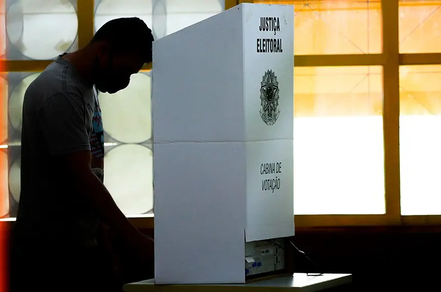 Imagem da notícia: Pesquisa Quaest Fortaleza: eleitores querem prefeito aliado de Lula, Bolsonaro ou independente?