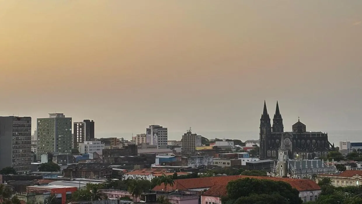 Fortaleza é uma das capitais atingidas pela fumaça das queimadas