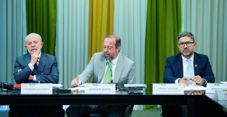 Imagem da notícia: 'Gás para Empregar' deve aumentar oferta de gás natural e baratear preço do combustível no Brasil 