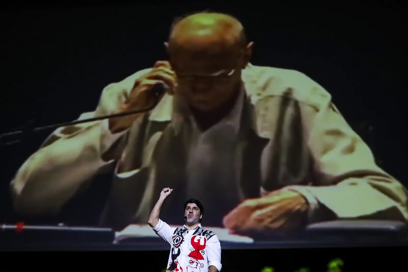 Imagem da notícia: Neto de Ariano Suassuna apresenta aula-espetáculo sobre o escritor no Festival RioMar de Literatura