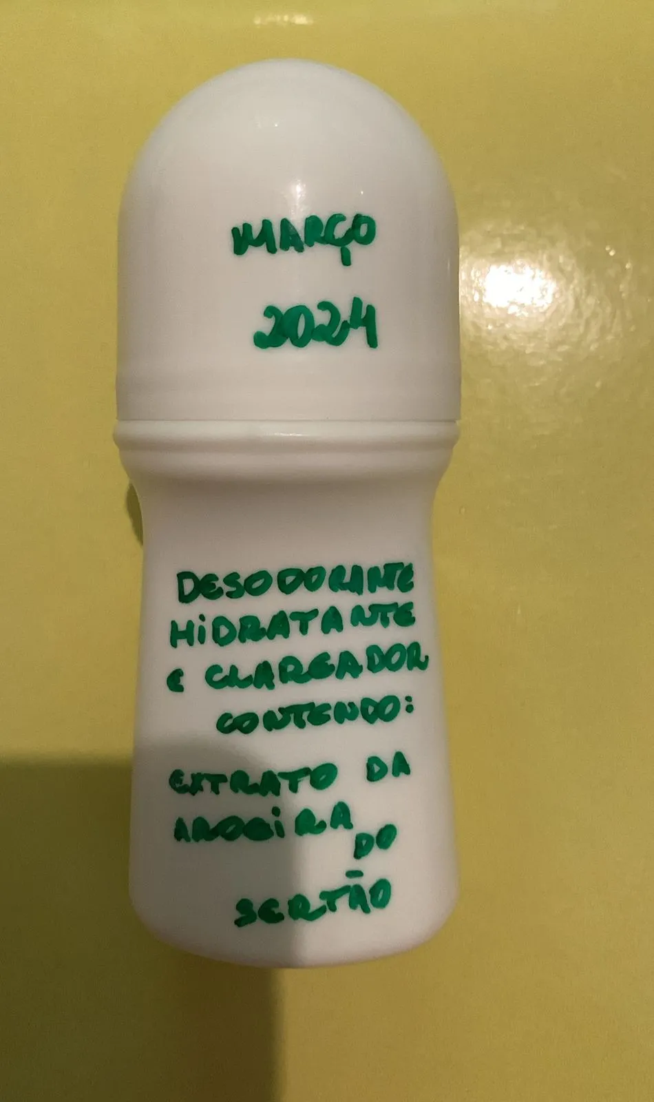 Desodorante também tem propriedades clareadoras