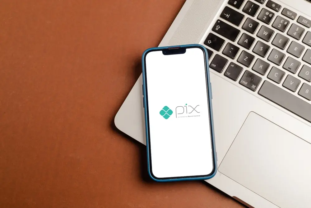 Imagem da notícia: Banco Central anuncia novas regras para funcionamento do PIX no celular 