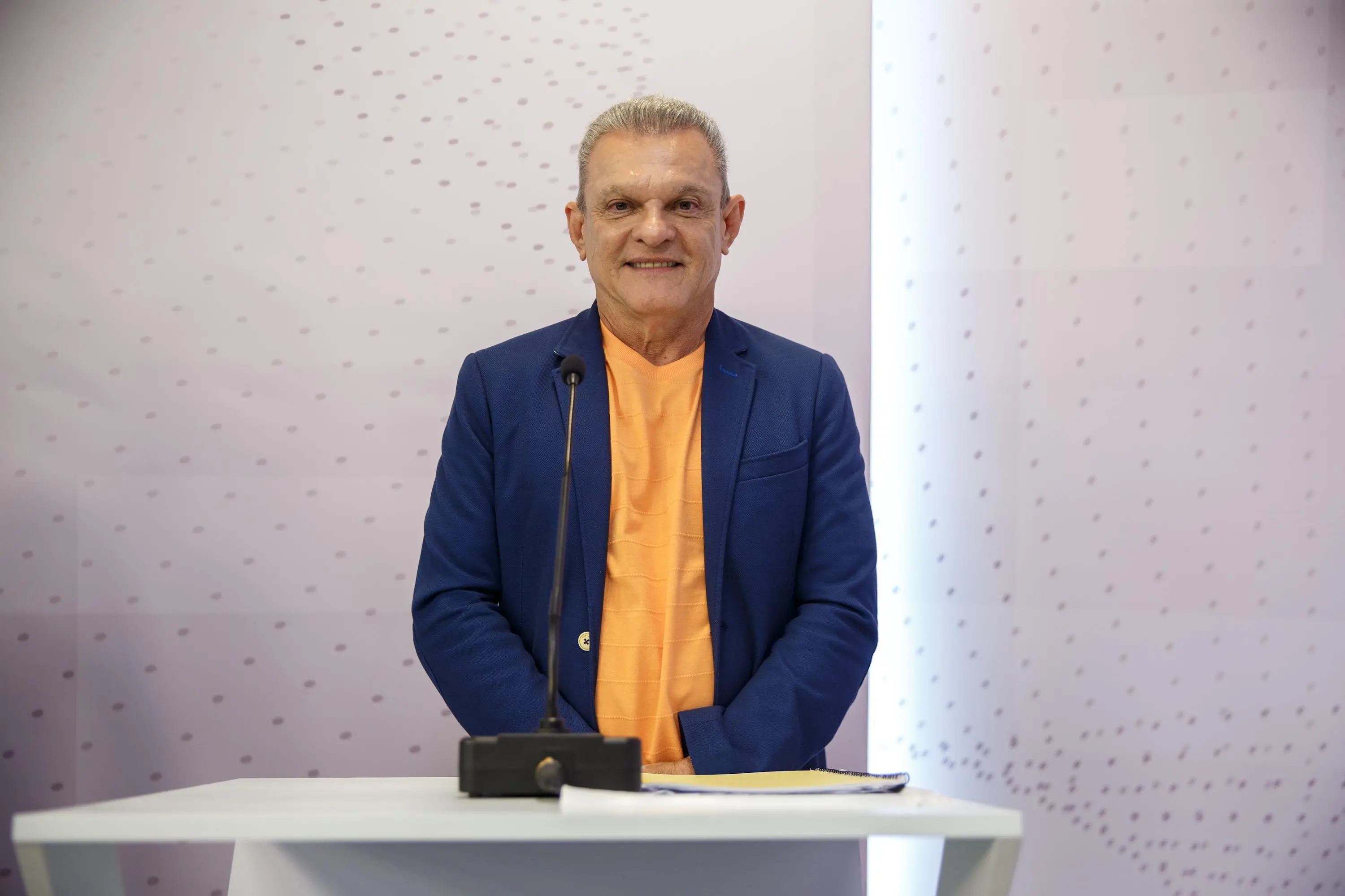 Imagem da notícia: Sarto destaca atuação na saúde e promete ampliar Passe Livre Estudantil no Debate PontoPoder 