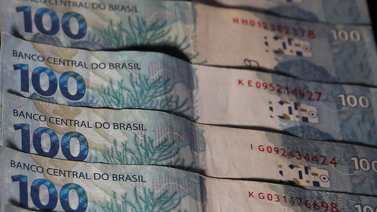 Imagem da notícia: Receita paga 4º lote de restituição do Imposto de Renda nesta sexta (30); veja como resgatar
