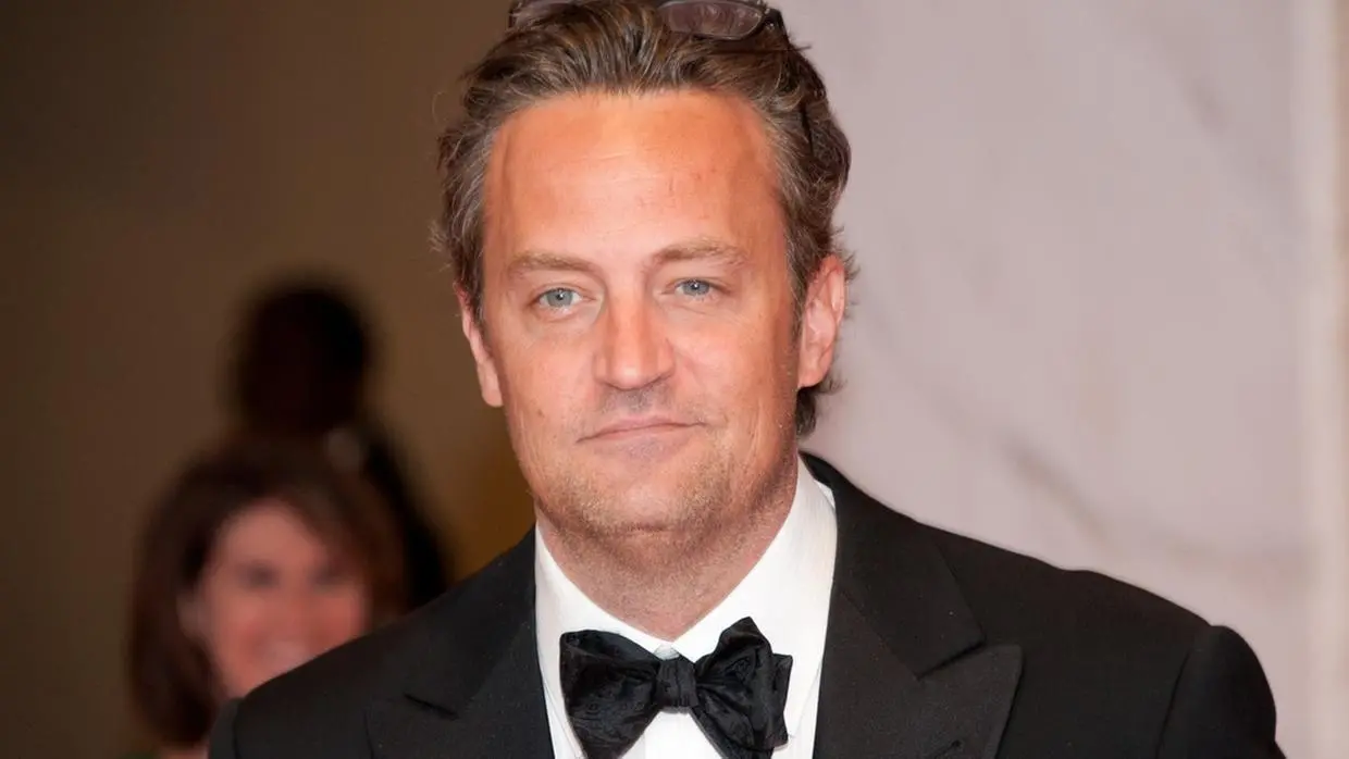 Imagem da notícia:  Matthew Perry: assistente pessoal e médico do ator se declaram culpados por morte