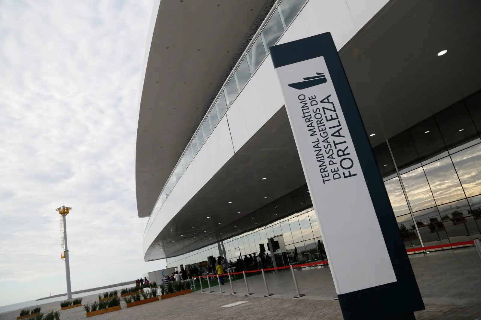 Imagem da notícia: Temporada de cruzeiros: Fortaleza será destino de 10 navios; veja calendário