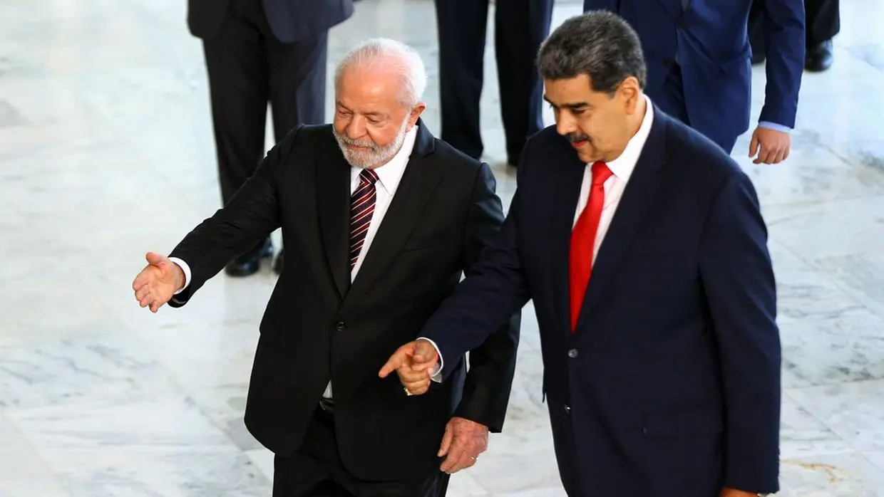 Imagem da notícia: Lula critica Maduro, mas não vai romper com a Venezuela: 'O bloqueio prejudica o povo'