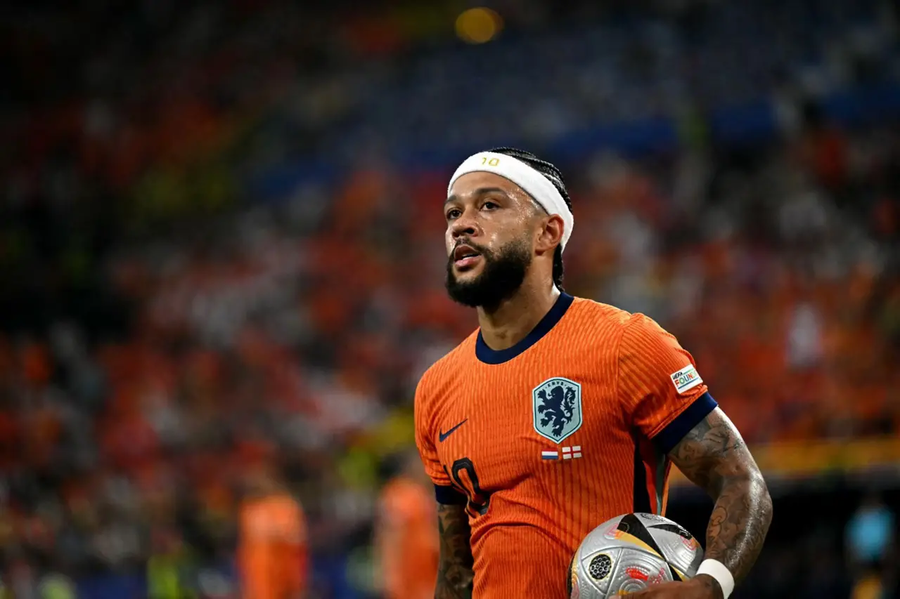Imagem da notícia Memphis Depay no Corinthians terá 4º maior salário das Américas; veja ranking liderado por Messi