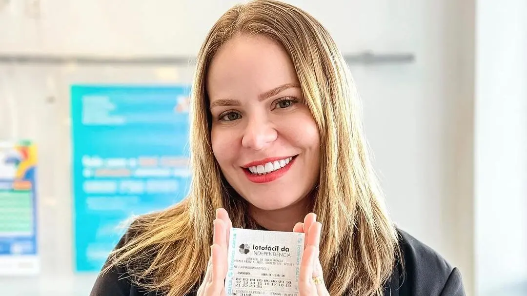 Imagem da notícia: Ex-BBB Paulinha Leite comemora novamente ao faturar prêmio milionário na loteria: 'É tetra'