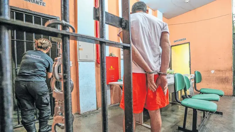 Imagem da notícia: Justiça decide que denunciado por matar o irmão que o acusou de abuso sexual na infância vai a júri