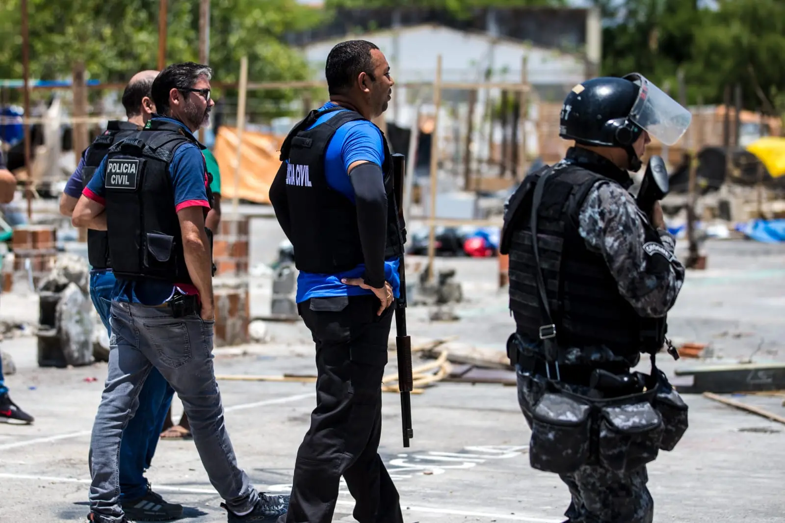 Imagem da notícia: Bombeiro e empresário estão entre suspeitos de desocupação em que mulher foi morta em Fortaleza