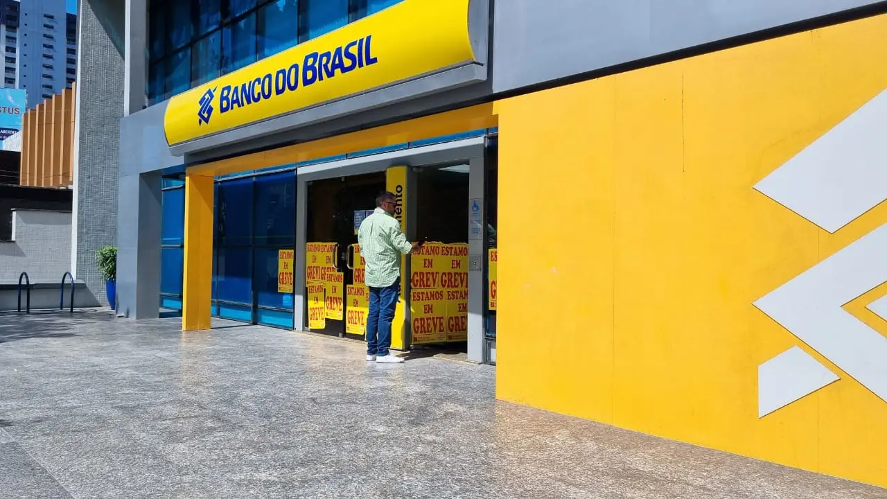 Imagem da notícia: Entenda por que o Banco do Brasil entrou em greve e como ficam as outras instituições