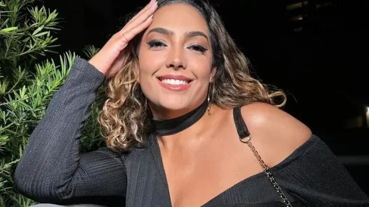 Imagem da notícia: Ex-BBB Lucas Buda comenta participação da ex, Camila Moura, em 'A Fazenda 16': 'Sorte e sucesso'