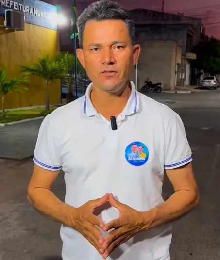 O vice-prefeito teve a candidatura cassada e foi substituído por outro candidato na Justiça Eleitoral. Ele concorria ao cargo majoritário após romper com Ricardo Filho