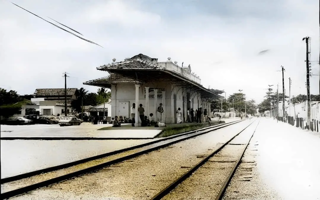 Imagem da notícia: Vagão de trem queimado no Otávio Bonfim era último símbolo de estação construída há mais de 100 anos