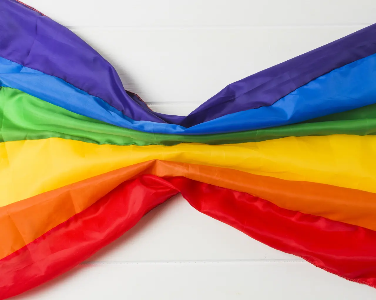 É impossível lutar pela comunidade LGBTQIAP+ e se aliar a quem quer nos aniquilar