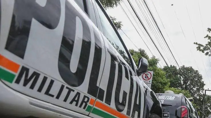 Imagem da notícia: Sargento da reserva da PM é baleado na Caucaia e levado para hospital