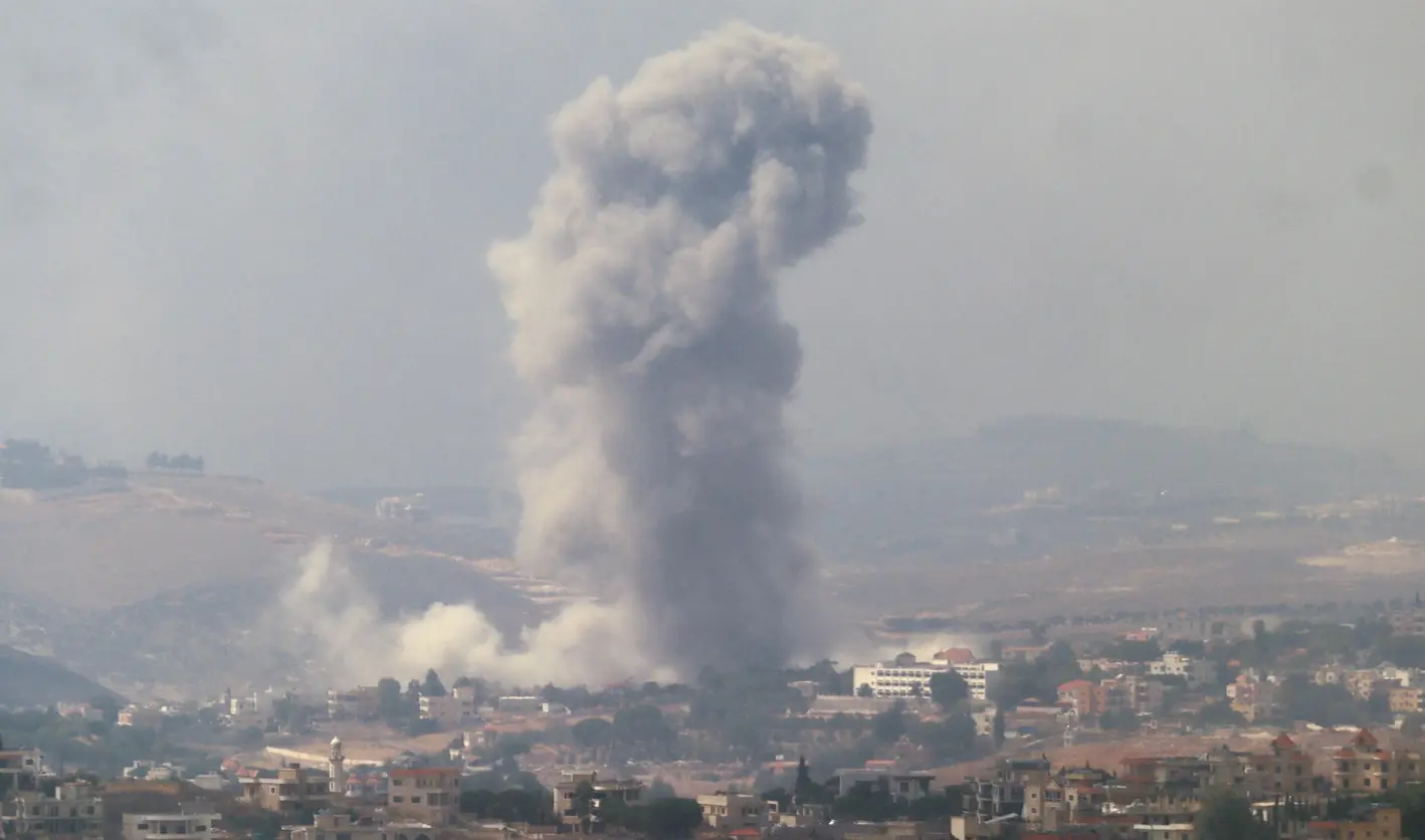 Imagem da notícia: Bombardeios de Israel deixam ao menos 274 mortos e mais de mil feridos no Líbano