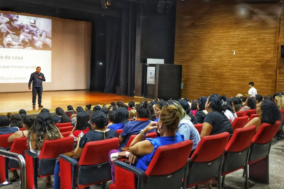 Imagem da notícia: Programa Fortaleza Capacita oferta 775 vagas de cursos para empreendedores; saiba mais