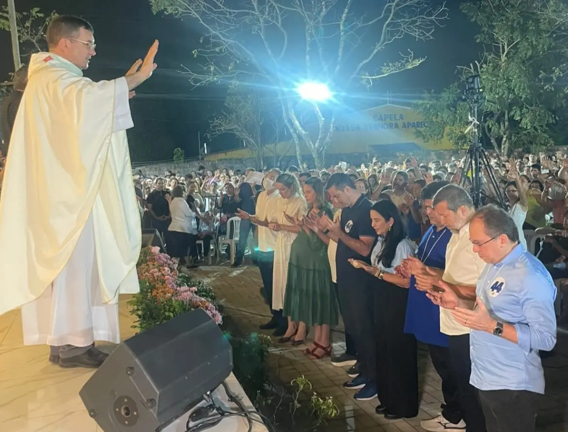 Imagem da notícia: Evento de comunidade católica reúne adversários na disputa pela Prefeitura de Fortaleza