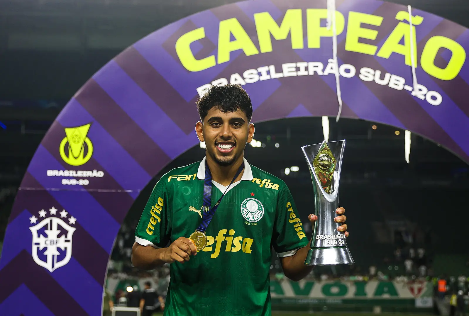 Imagem da notícia Emprestado pelo Ceará, David é campeão brasileiro Sub-20 pelo Palmeiras e pode ser vendido
