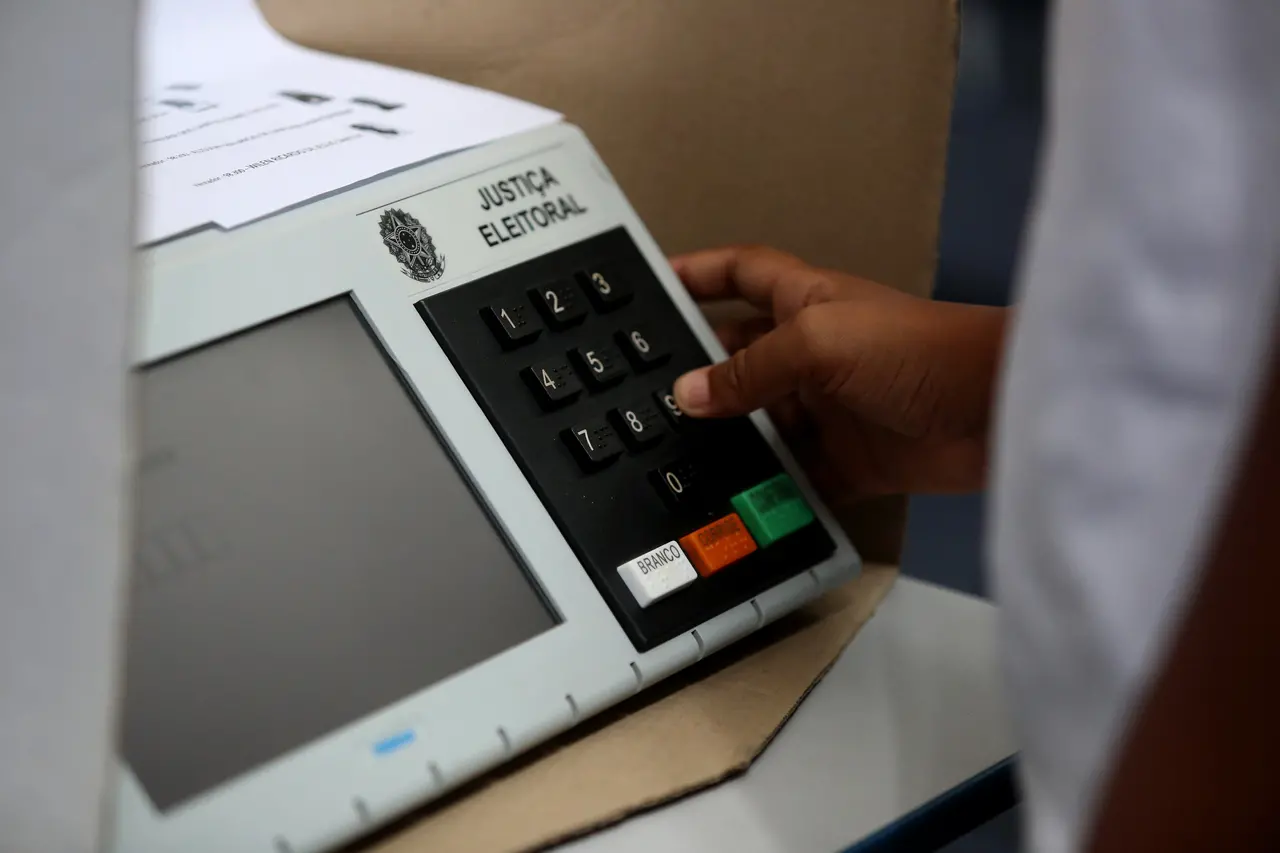 Imagem da notícia: Seu local de votação mudou? Consulte aqui endereços de zonas e seções eleitorais no Ceará