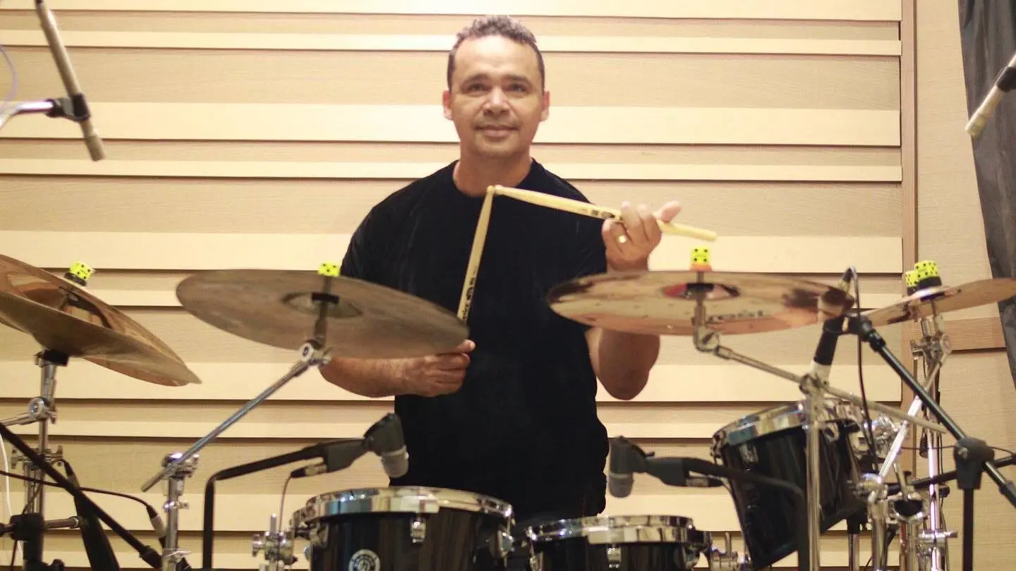 Baterista ficou conhecido por atuar na banda Aviões do Forró